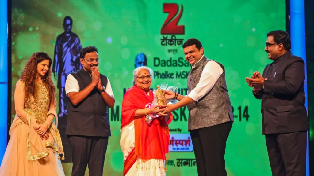 leela gandhi 2 - lifetime achievement award